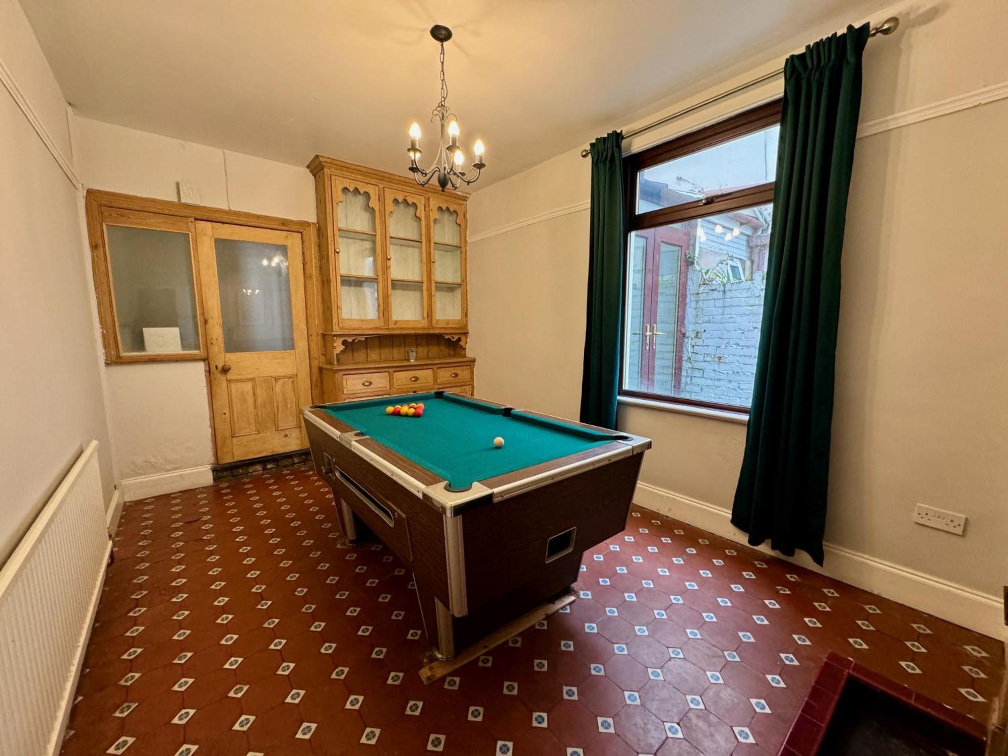 Large Citycentre Townhouse & Hot Tub, Pool Table And Offroad Parking Cardiff Exterior photo